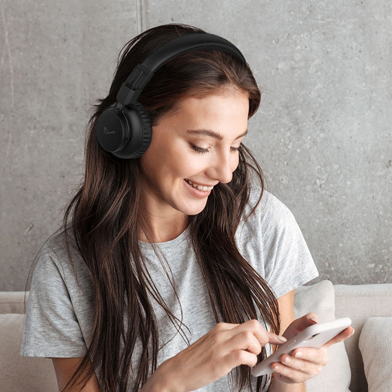 GORSUN E92 Bluetooth Headphone Wireless Stereo Bass Sound Foldable Over-ear Headset with 3.5mm AUX Port GORSUN E92 Bluetooth Headphone Wireless Stereo Bass Sound Foldable Over-ear Headset with 3.5mm AUX Port